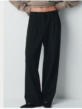 Aritzia Black Effortless Pants Black Size 0 30” Short